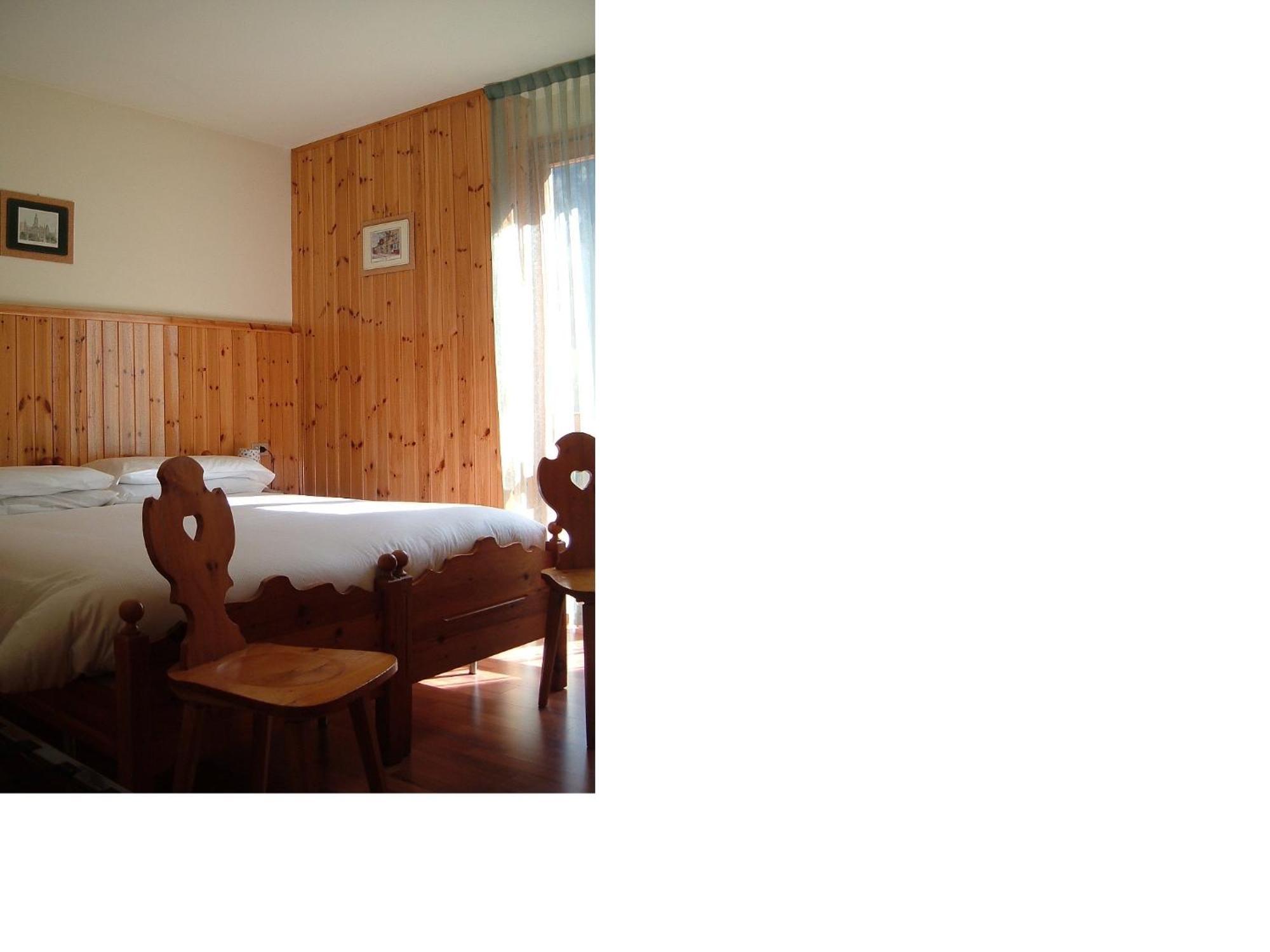 Albergo Pineta Gerola Alta Phòng bức ảnh